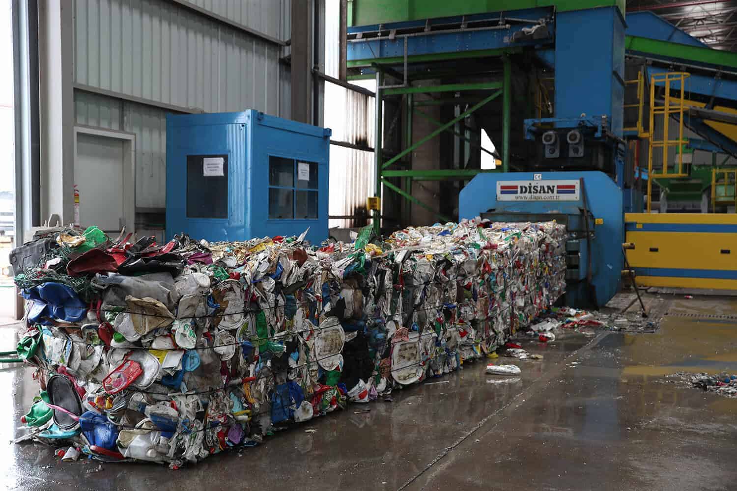 Optimizasyon için metal ve atıkların geri dönüşümü.