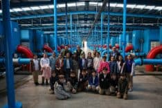 Nehir ve su kaynakları odaklı kapalı su arıtma tesisi görüntüsü.