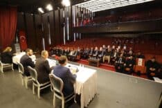 Medya ve basın toplantıları, resmi ve kurumsal iletişim için ideal.