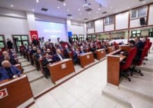 Gelişmiş teknolojilerle donatılmış toplantı salonunda suyun geleceğine 1 milyar TL’lik güvence konuş.