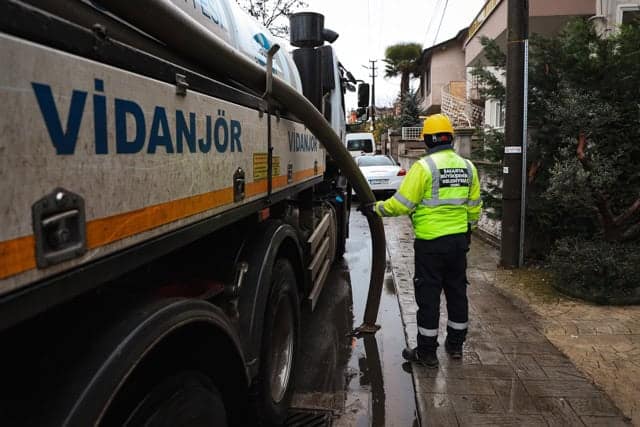 Yağmur suyu tahliyesi ve taşkın önleme çalışmaları.