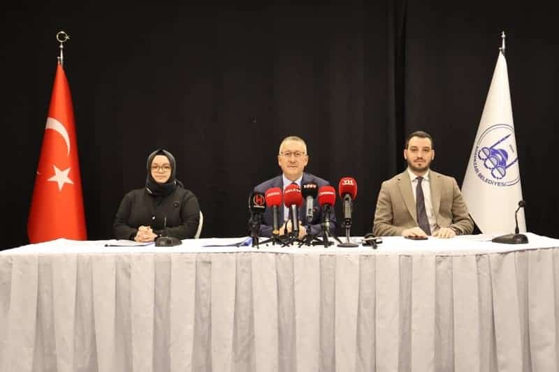 Adapazarı Belediyesi Mart Meclisinde Halit Molla Parkı ve Yeni Şehir Projeleri Tanıtıldı