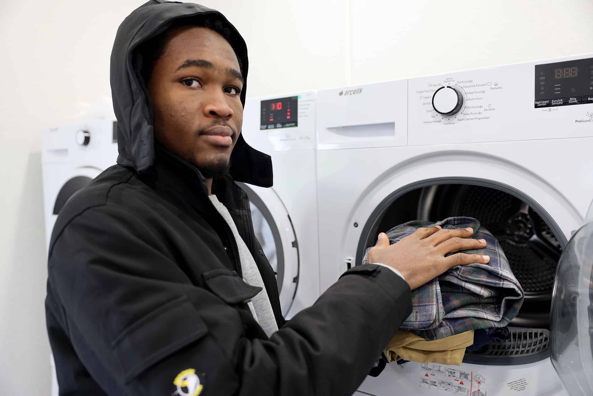 Sakarya Büyükşehir Belediyesi Üniversitelilere Randevulu ve Ücretsiz Çamaşırhane Hizmeti Sunuyor